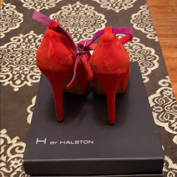 Peep Toe Heels - Picture 2 of 3